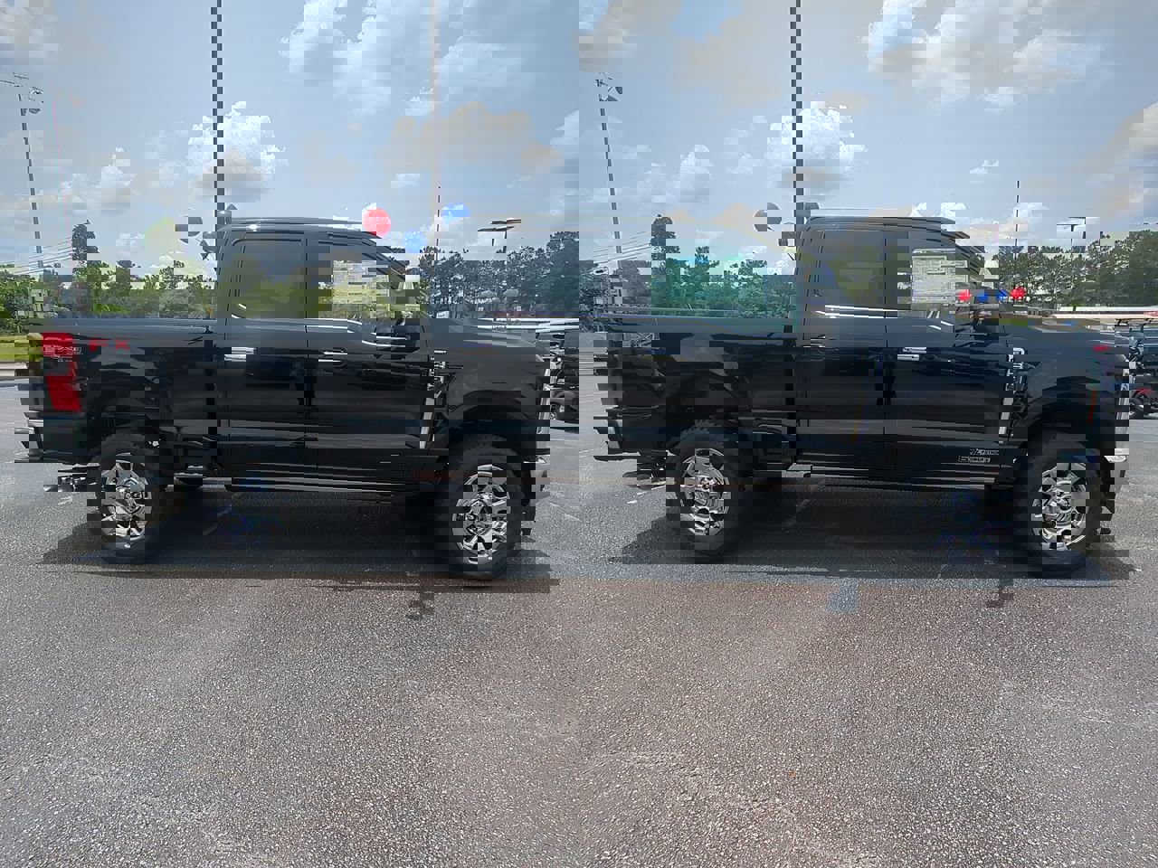 2025 Ford F-250 Lariat photo 3