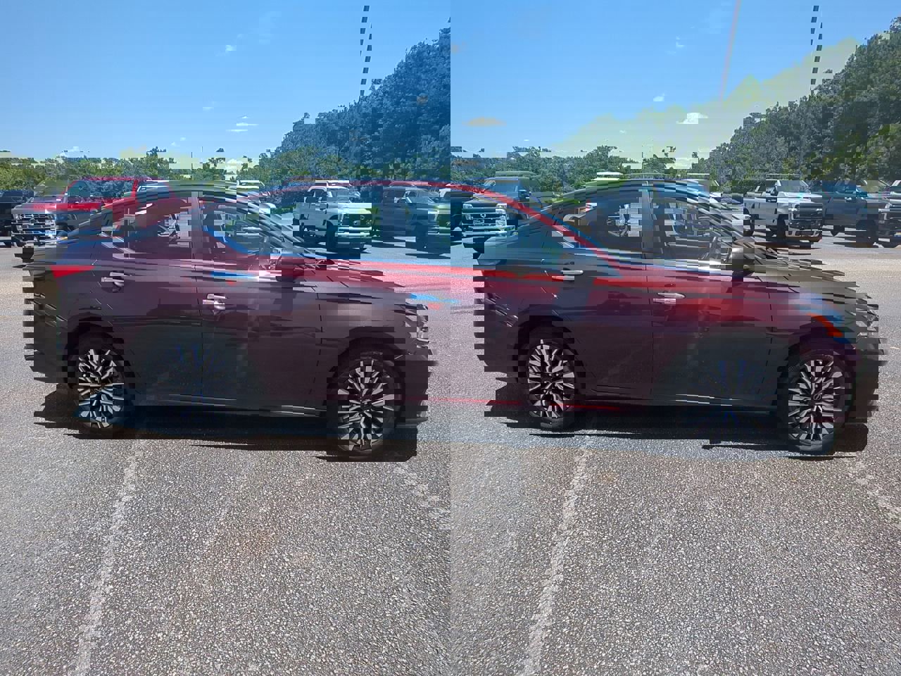 2024 Nissan Altima 2.5 SV photo 3