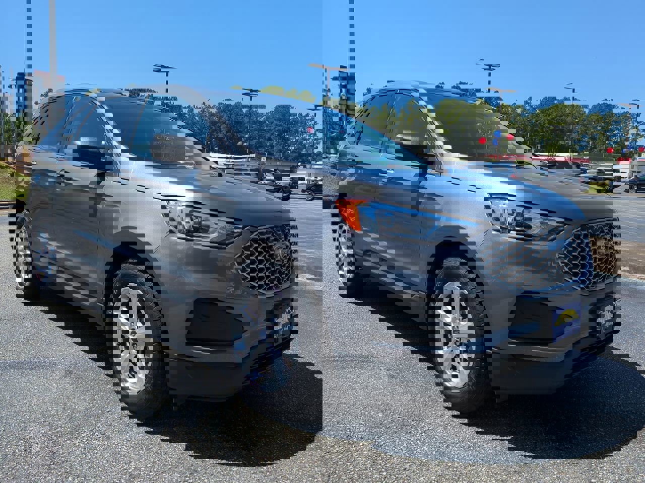 2024 Ford Edge SE photo 2