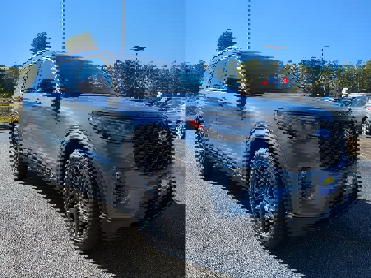 2026 Ford Explorer ST photo 2