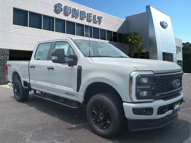 2025 Ford F-250 Super Duty XL's photo