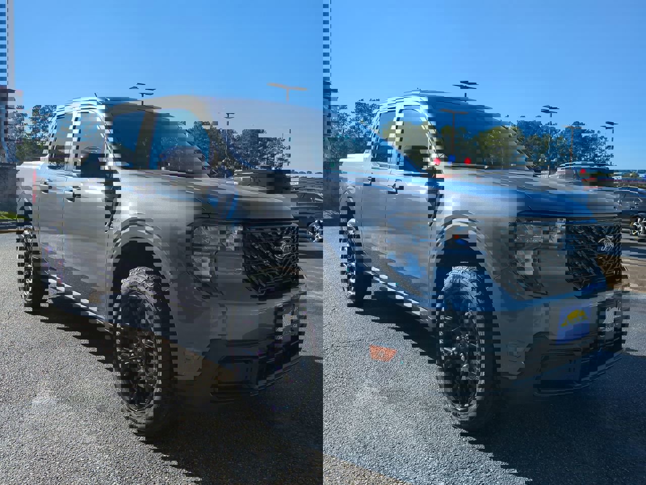 2025 Ford Maverick XLT photo 2