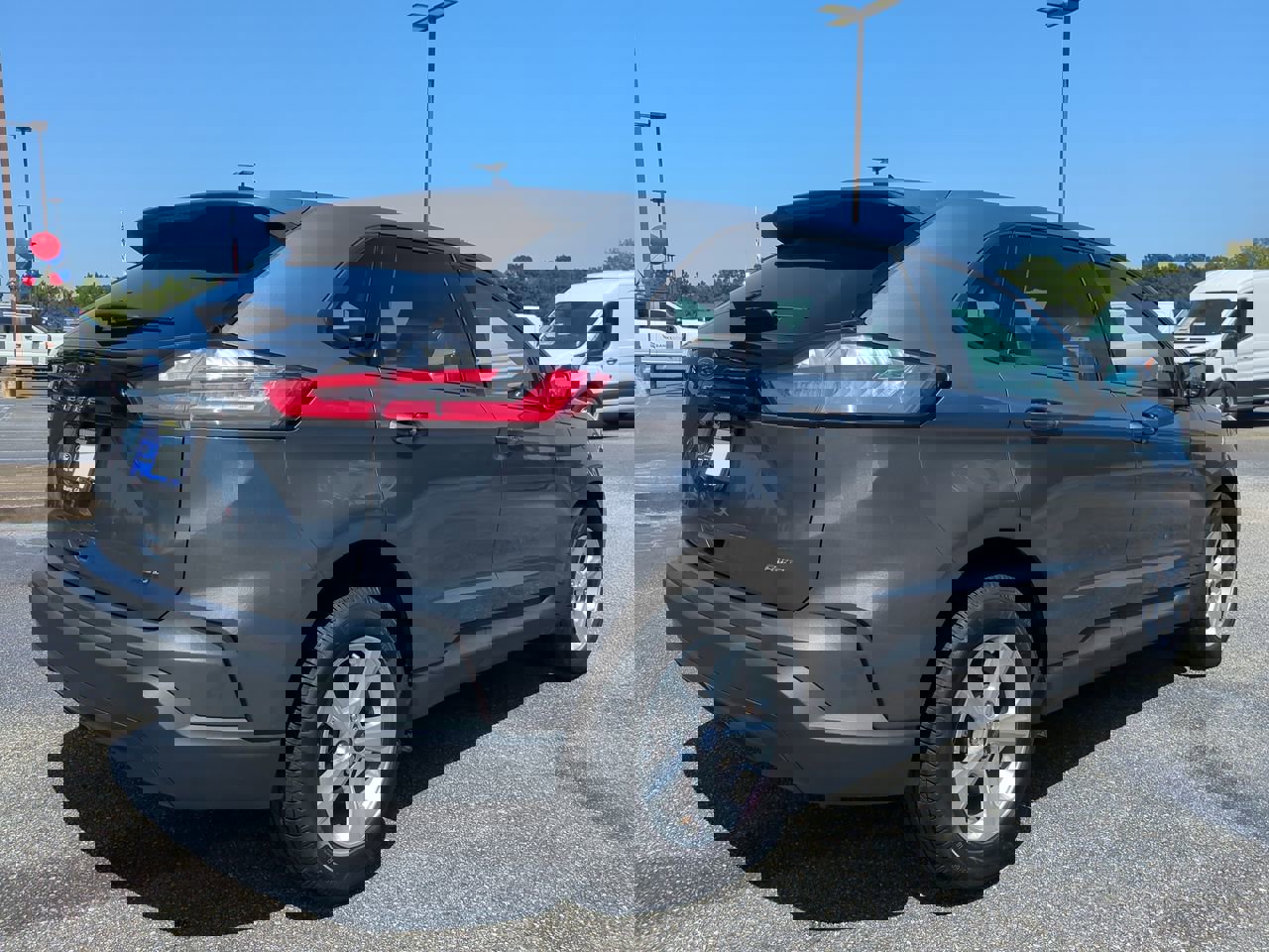 2024 Ford Edge SE photo 4