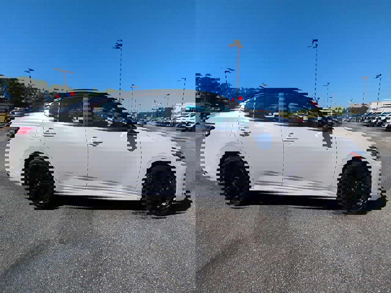 2024 Nissan Sentra SR photo 3