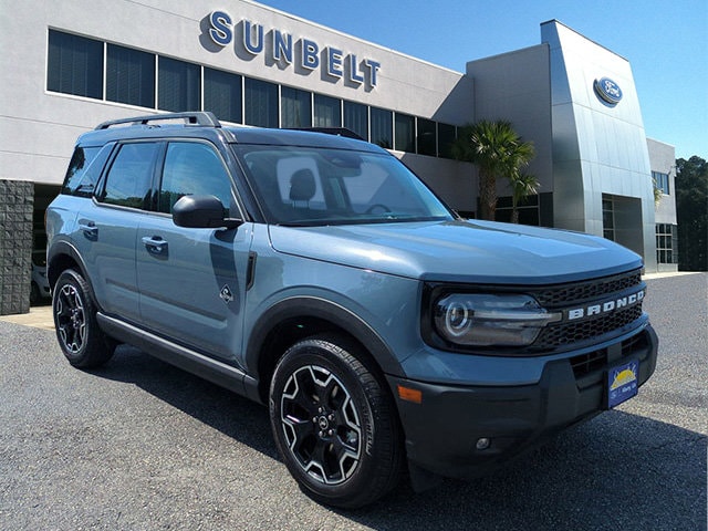 2025 Ford Bronco Sport Outer Banks's photo