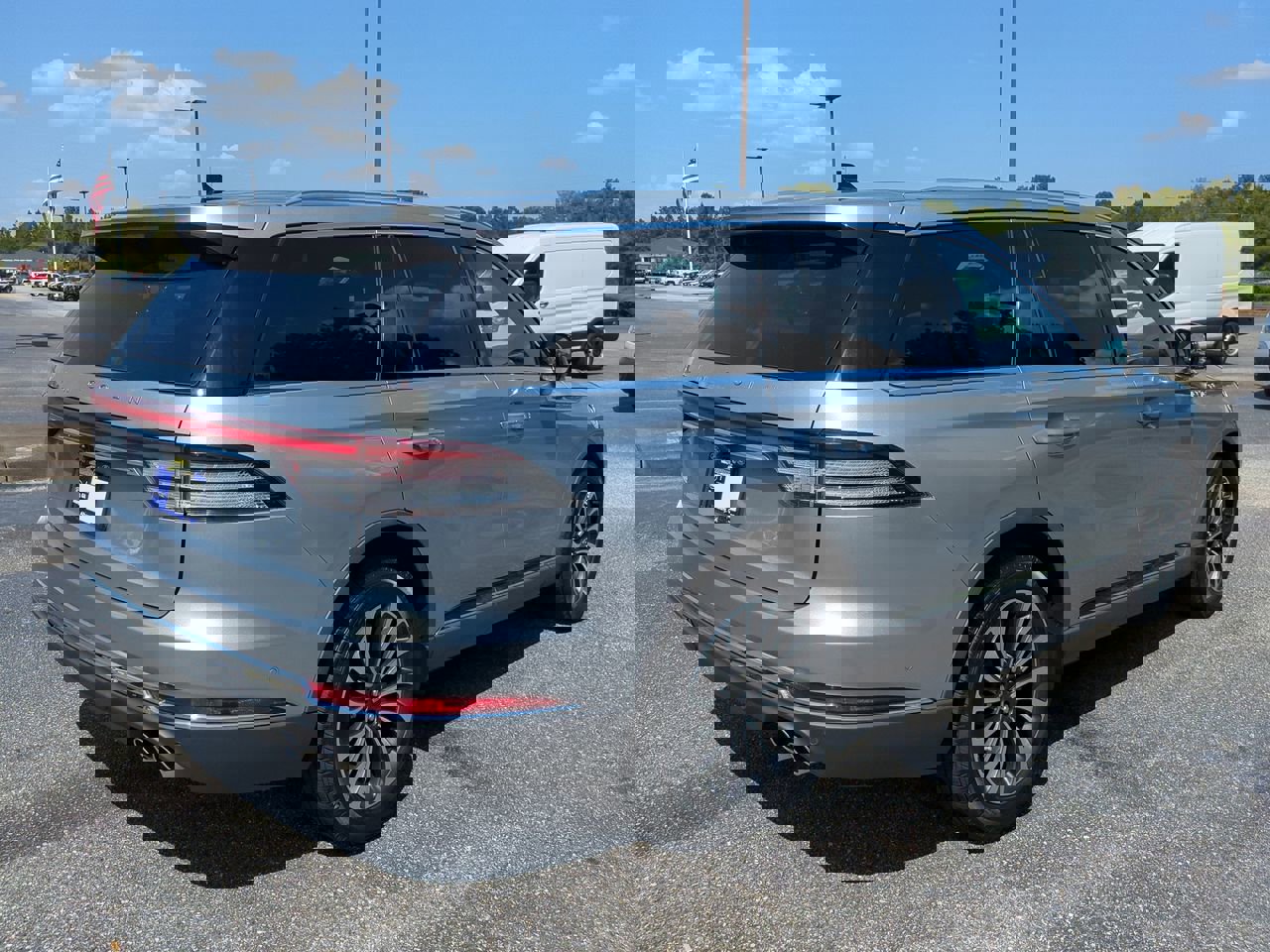 2023 Lincoln Aviator Reserve photo 2