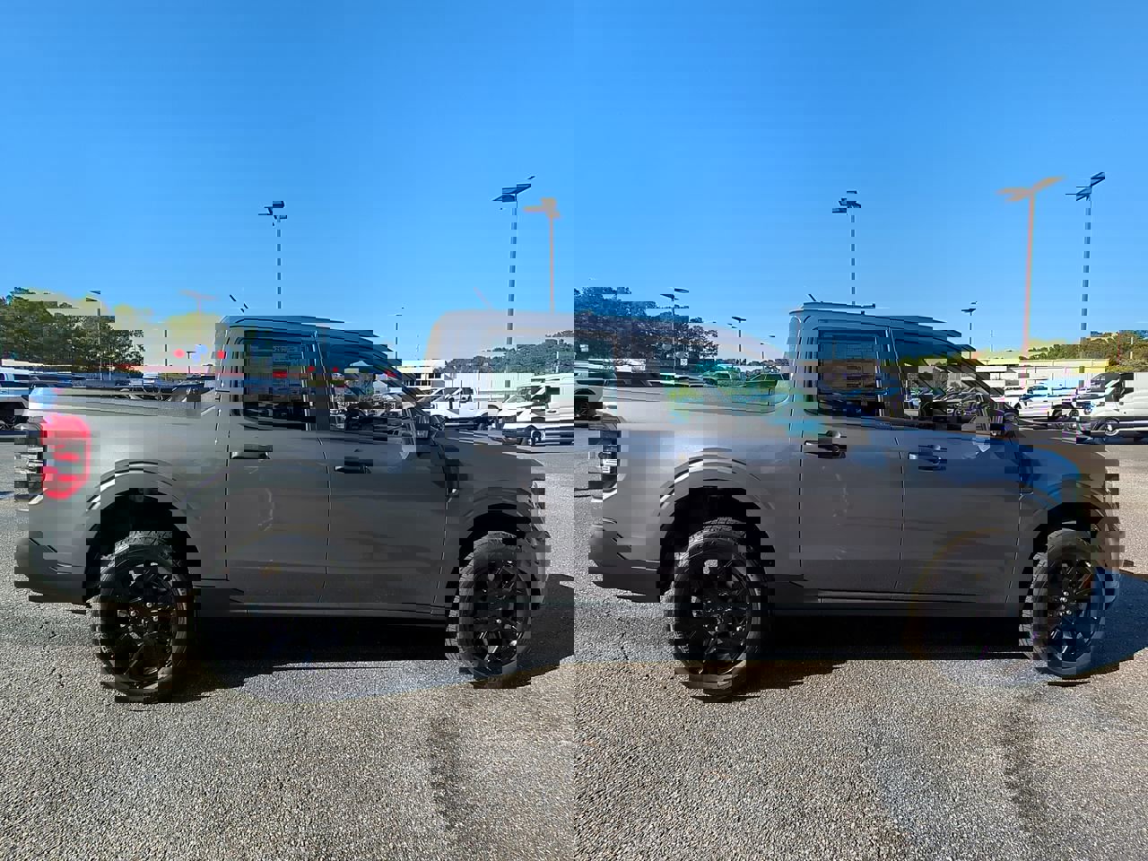 2025 Ford Maverick XLT photo 3