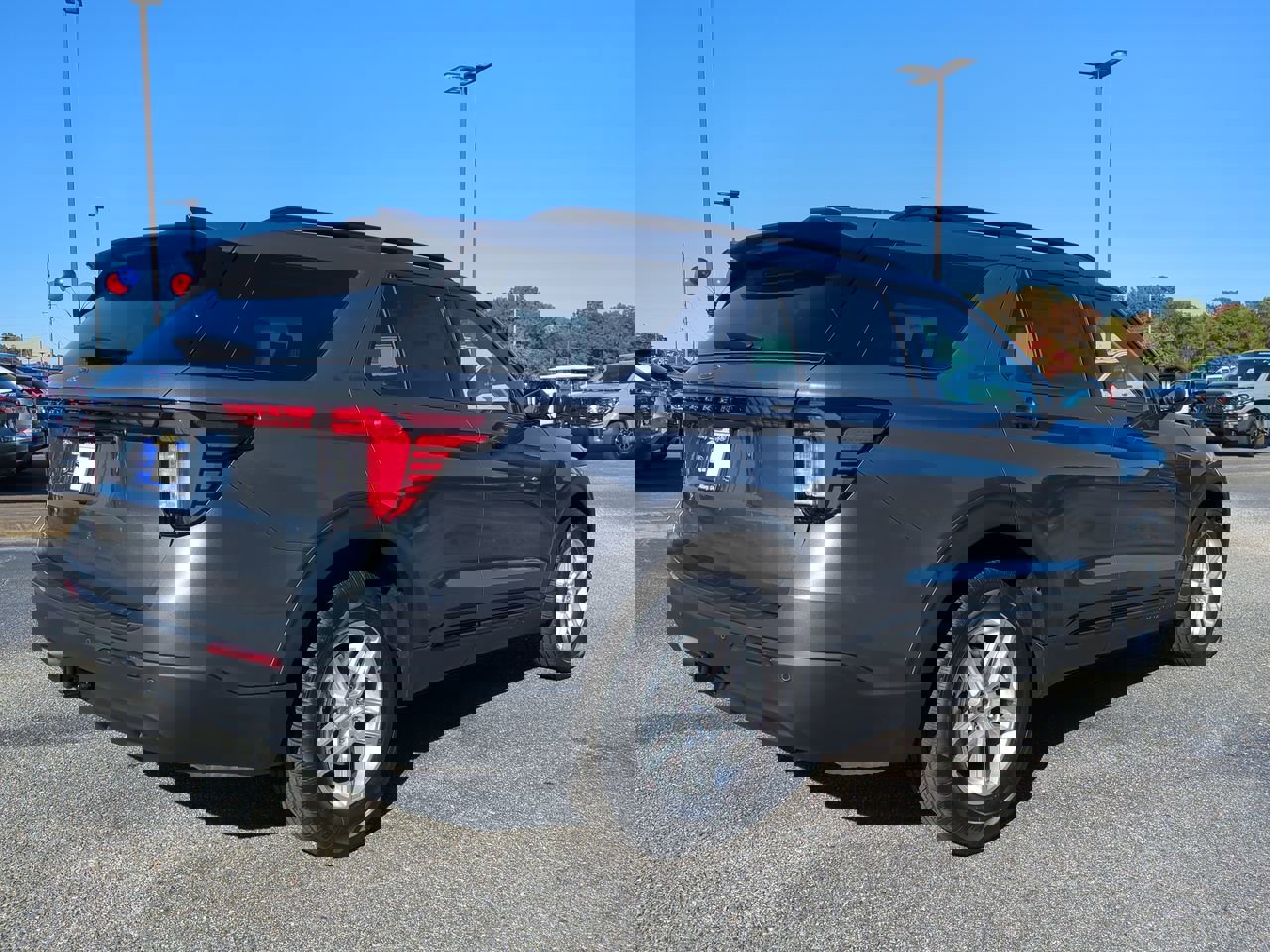 2026 Ford Explorer photo 4