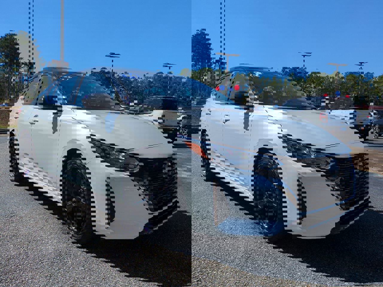 2024 Nissan Sentra SR photo 2