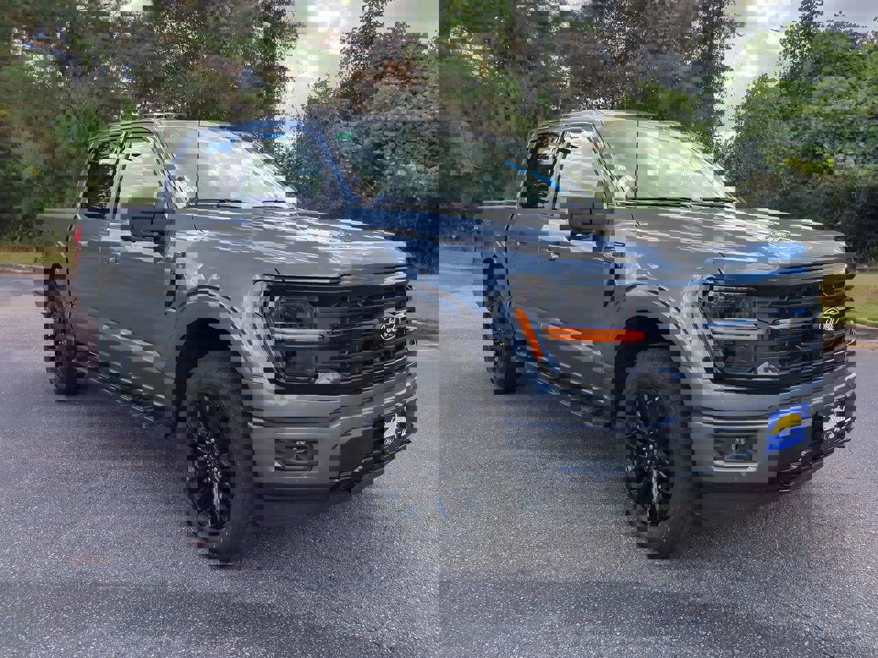 2025 Ford F-150 XLT photo 2