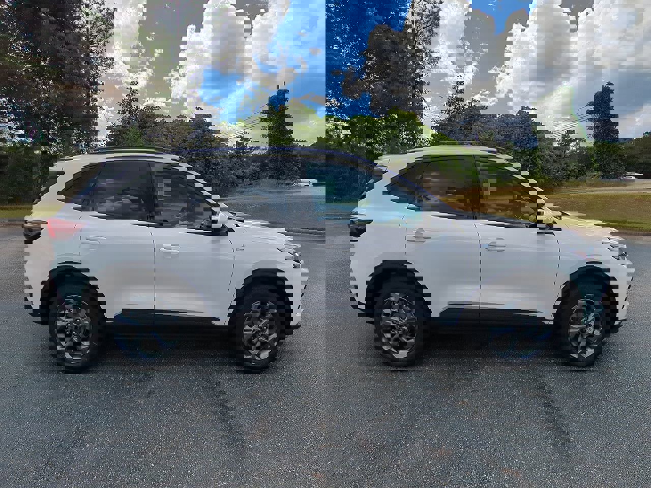 2026 Ford Escape ST-Line Select photo 2