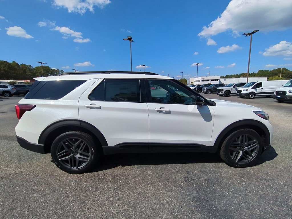 New 2025 Ford Explorer