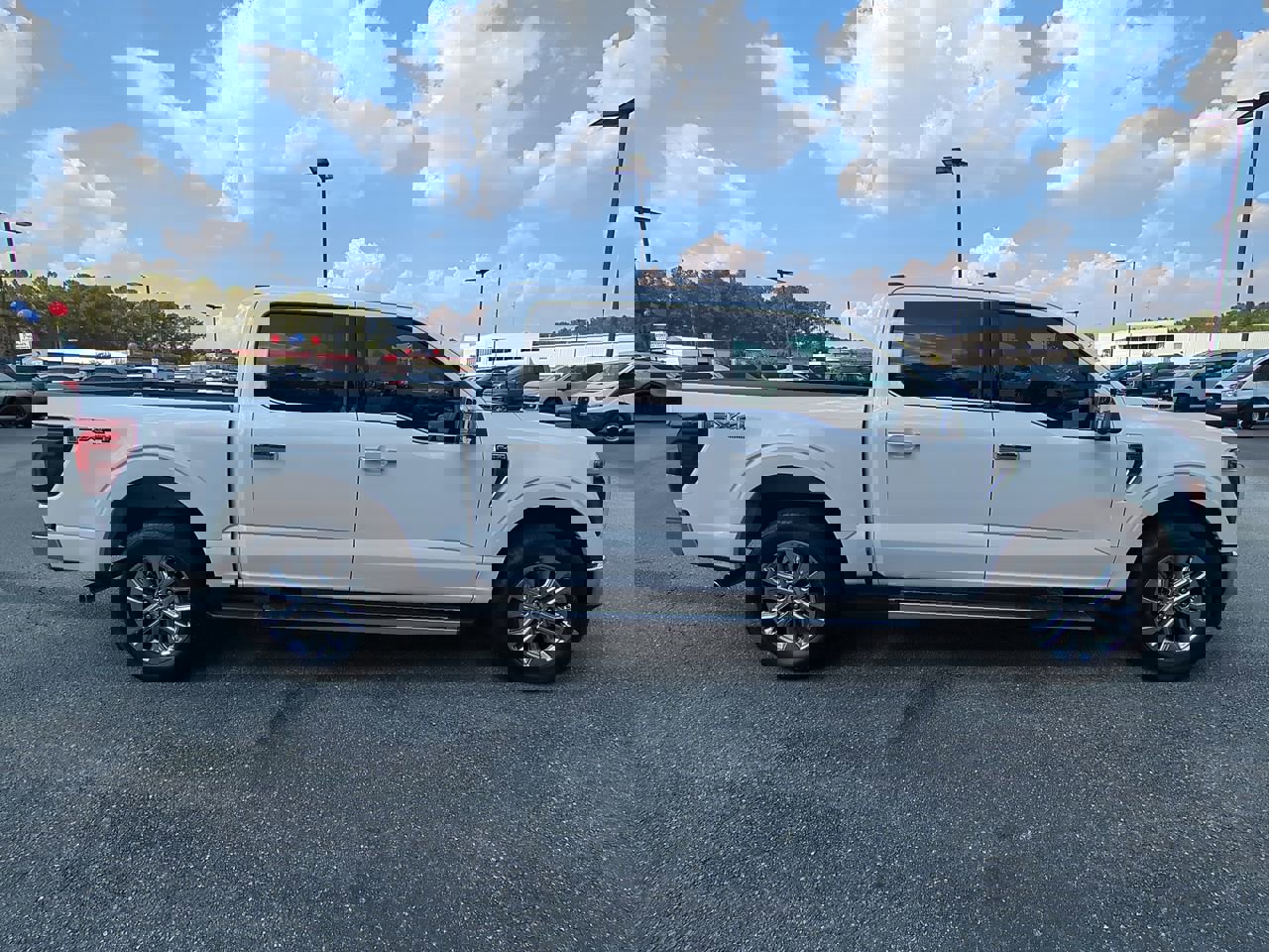 2025 Ford F-150 Lariat photo 3