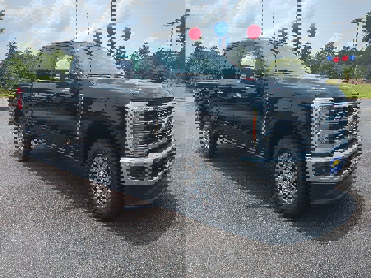 2025 Ford F-250 Lariat photo 2