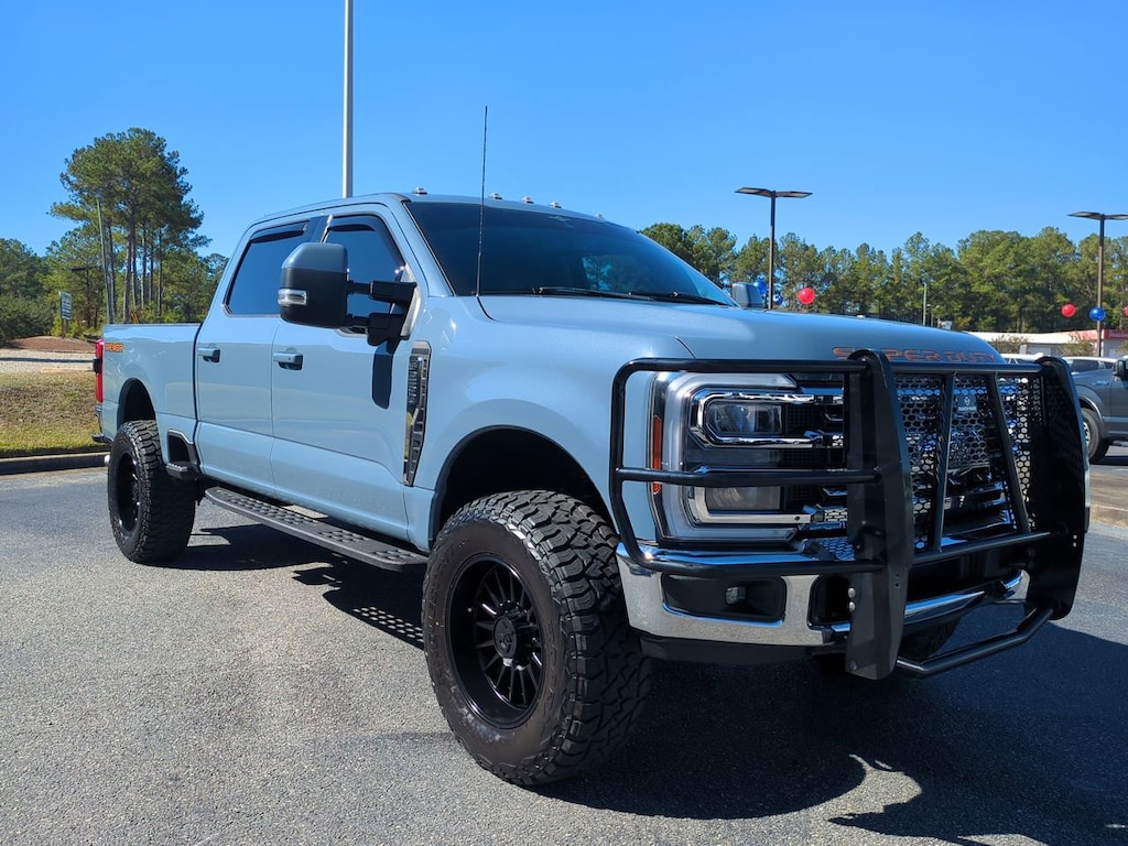 Used 2023 Ford Super Duty F-25 Lariat