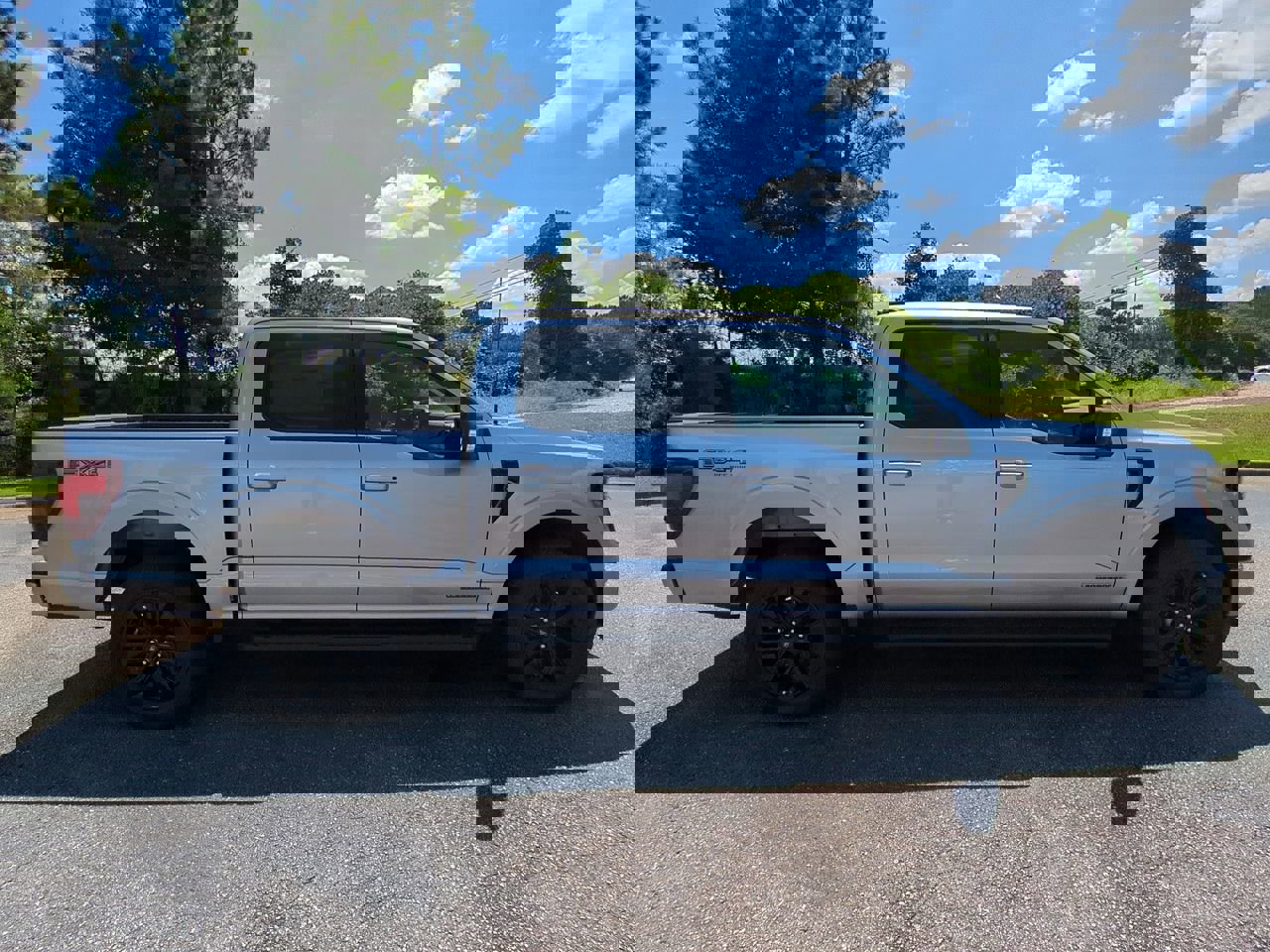 2025 Ford F-150 XLT photo 3