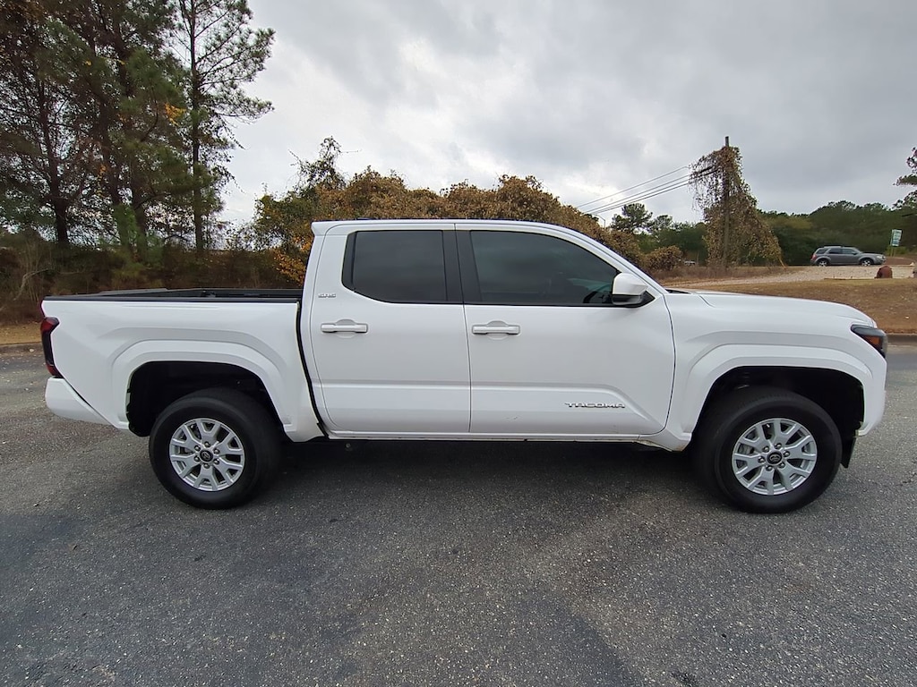 Used 2024 Toyota Tacoma 4WD SR5