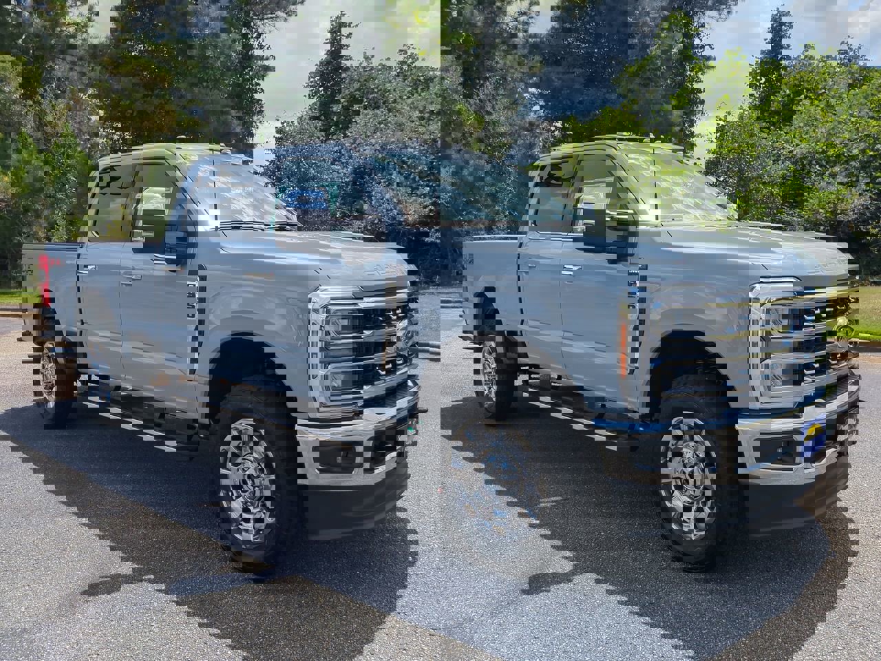 2026 Ford F-250 Lariat Tremor photo 2