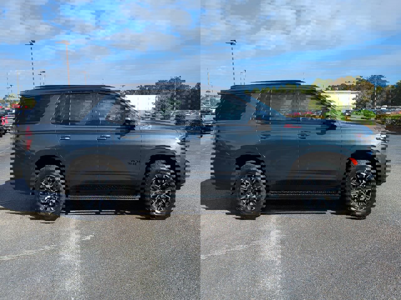 2021 Chevrolet Tahoe Z71 photo 3