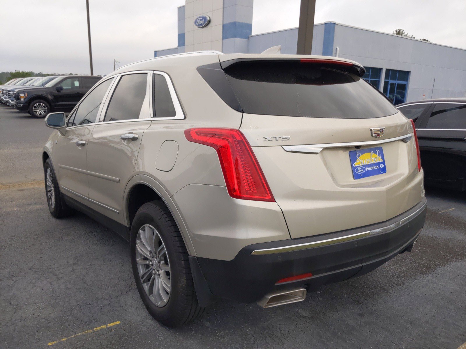 Used 2017 Cadillac XT5 Luxury with VIN 1GYKNBRS0HZ137435 for sale in Americus, GA