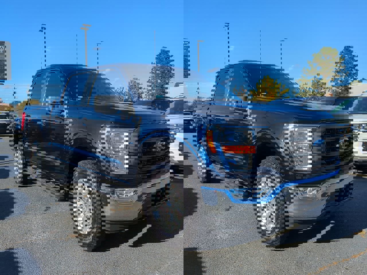 2022 Ford F-150 XL photo 2