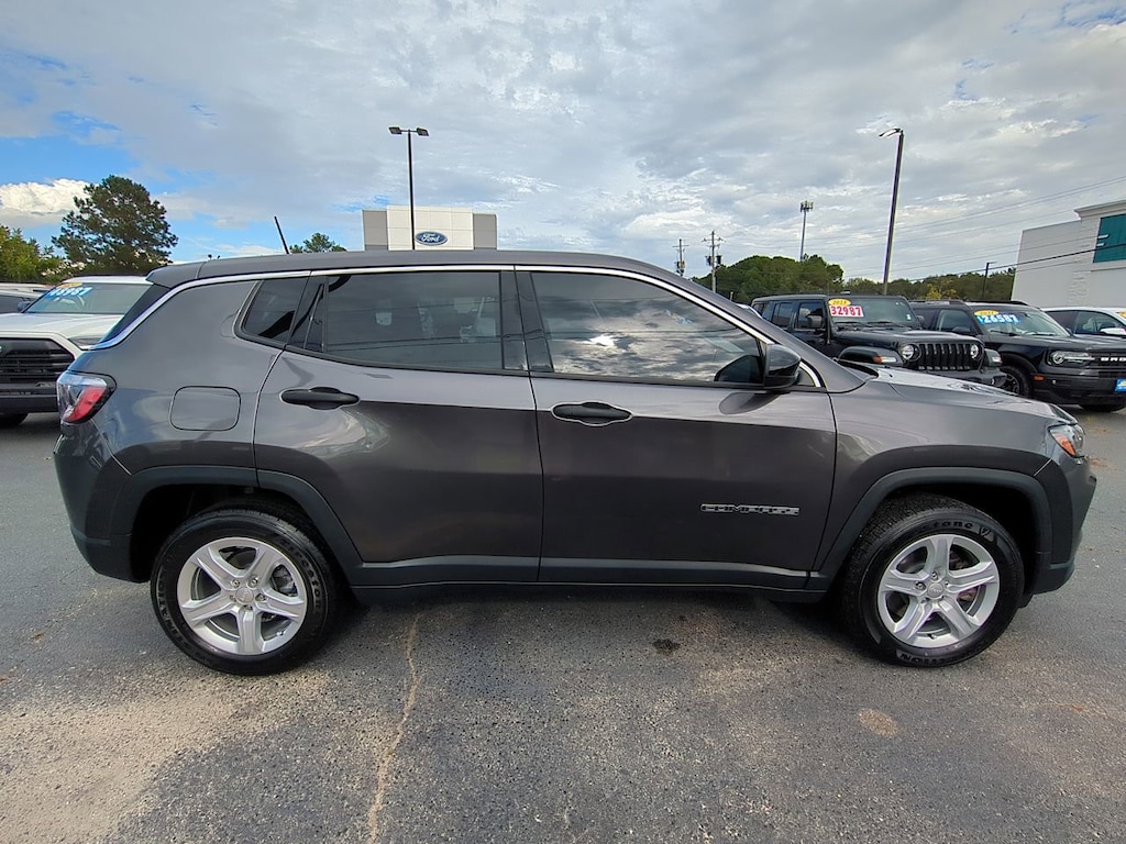 Used 2023 Jeep Compass Sport