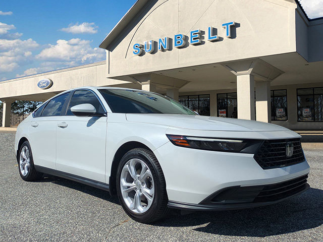 2024 Honda Accord LX's photo