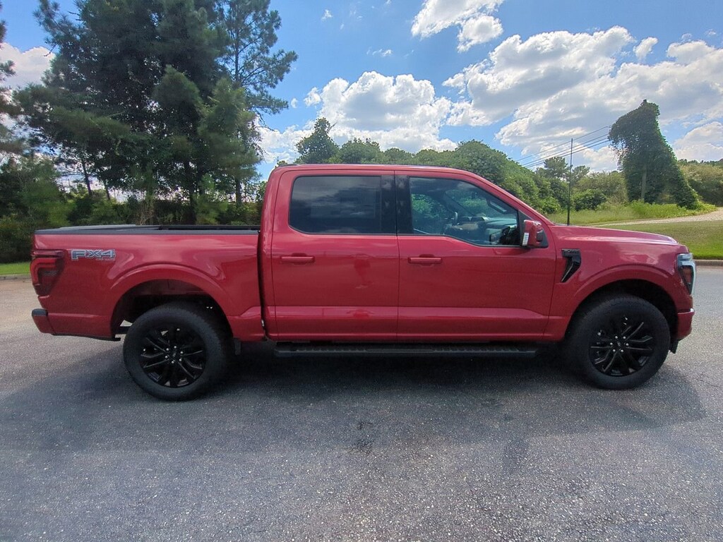 New 2025 Ford F-150 Lariat TRUCK