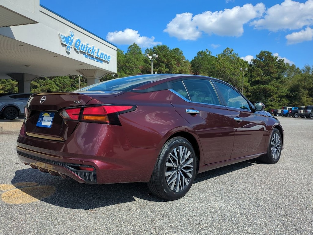Used 2023 Nissan Altima 2.5 SV