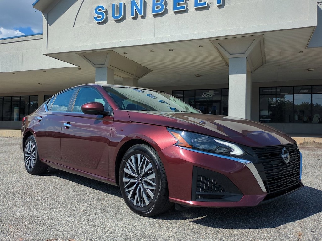 Used 2023 Nissan Altima 2.5 SV