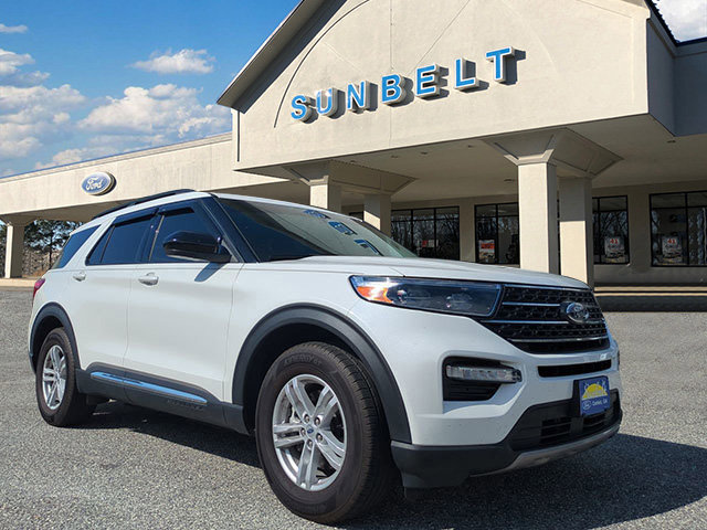 2023 Ford Explorer XLT's photo