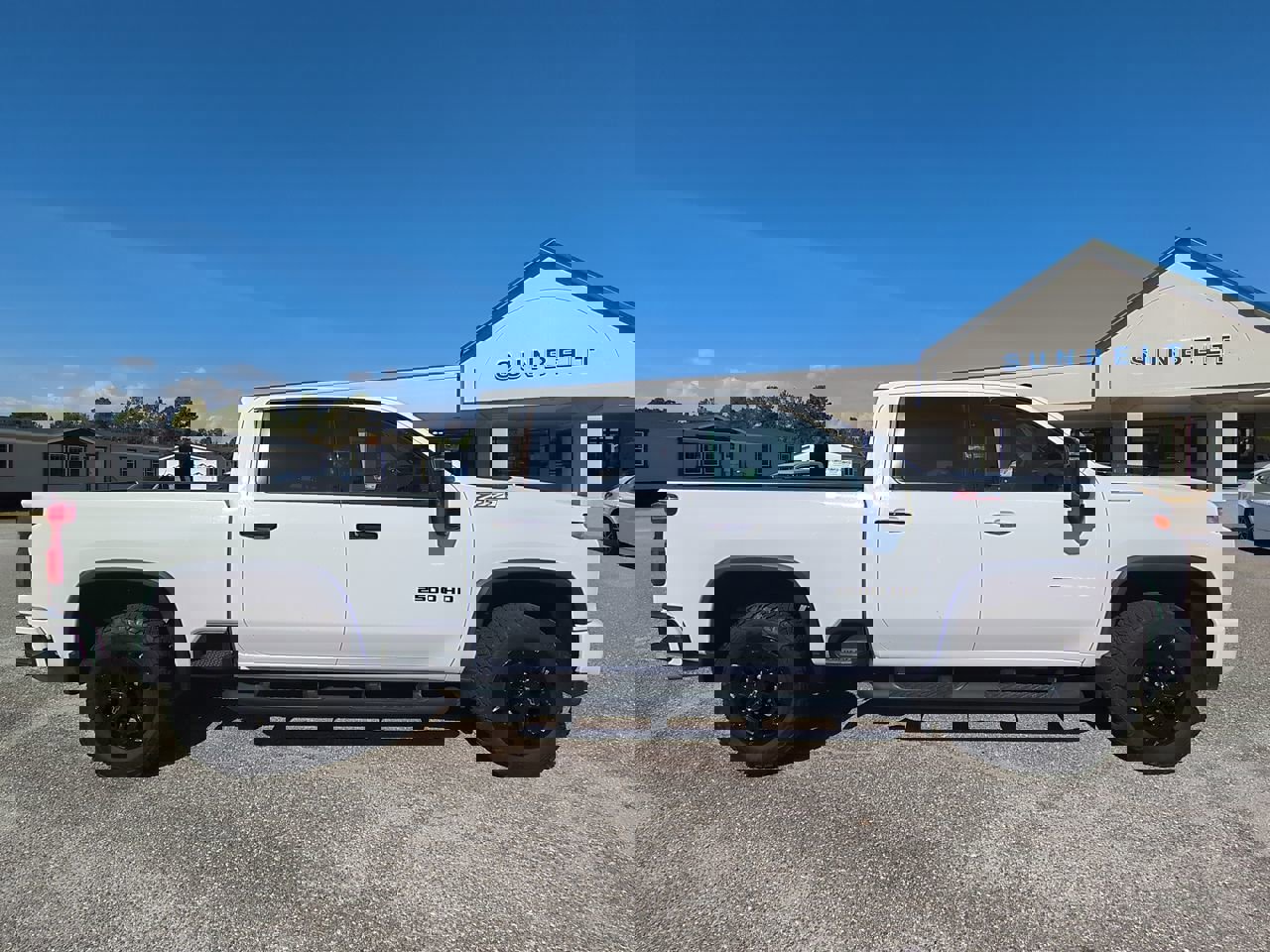 2022 Chevrolet Silverado LTZ photo 3