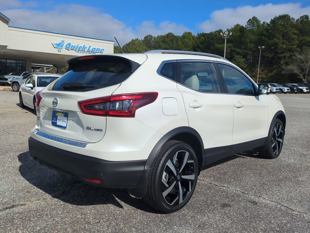 Used 2022 Nissan Rogue Sport SL