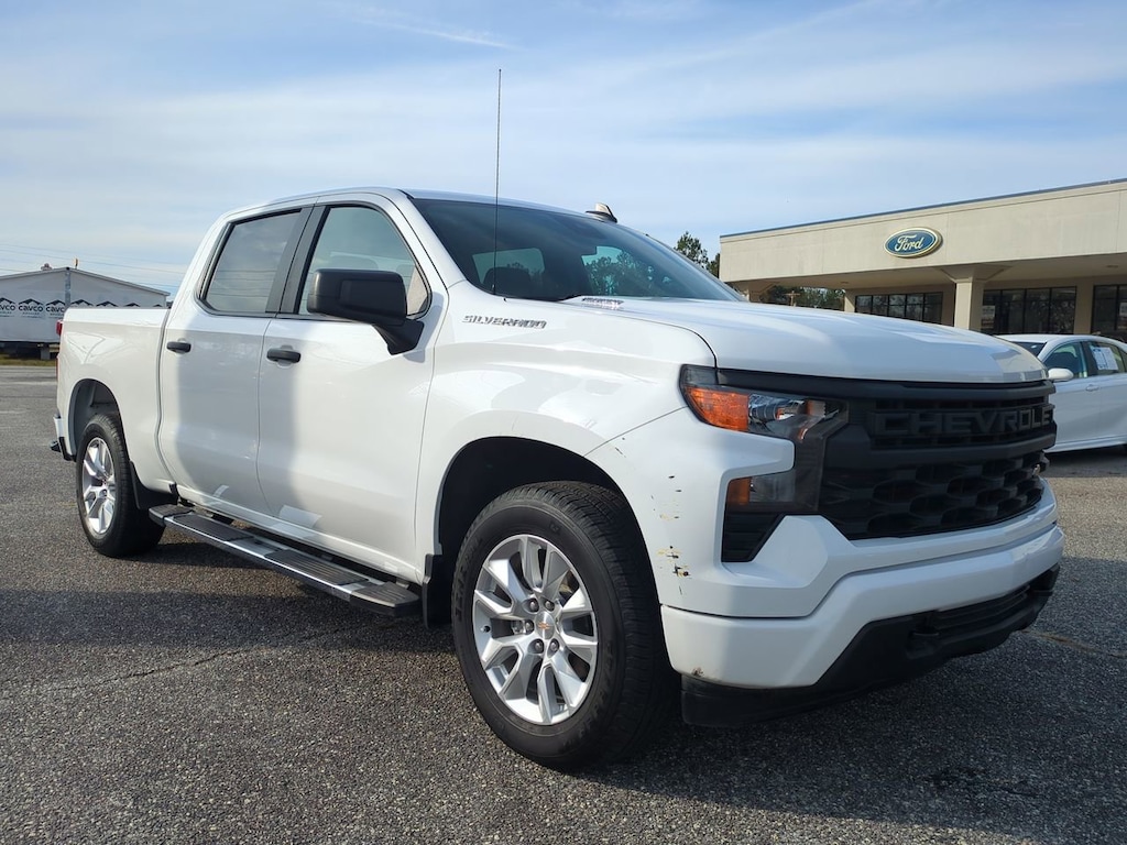 Used 2025 Chevrolet Silverado 1500 Custom