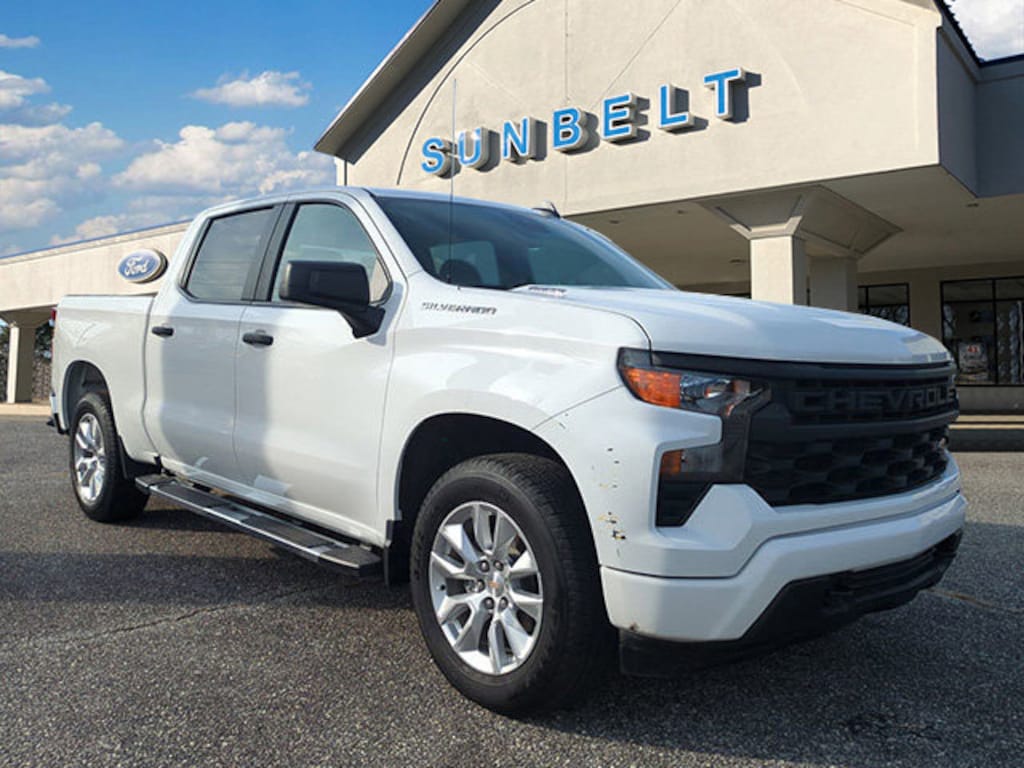 Used 2025 Chevrolet Silverado 1500 Custom