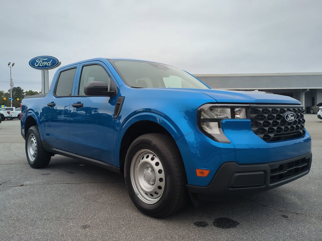 New 2025 Ford Maverick XL Truck SuperCrew