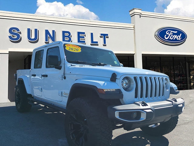 2020 Jeep Gladiator Overland's photo