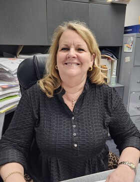 Staff member Pat Lunsford from 314b72f817e0