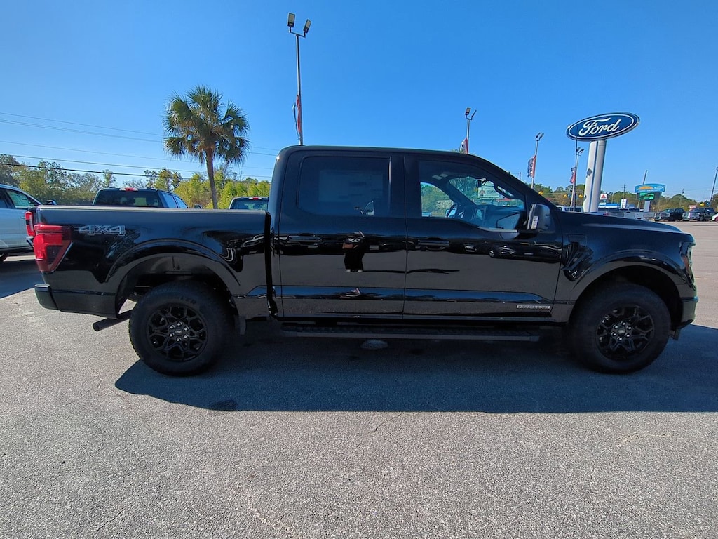 New 2025 Ford F-150 XLT Truck SuperCrew Cab