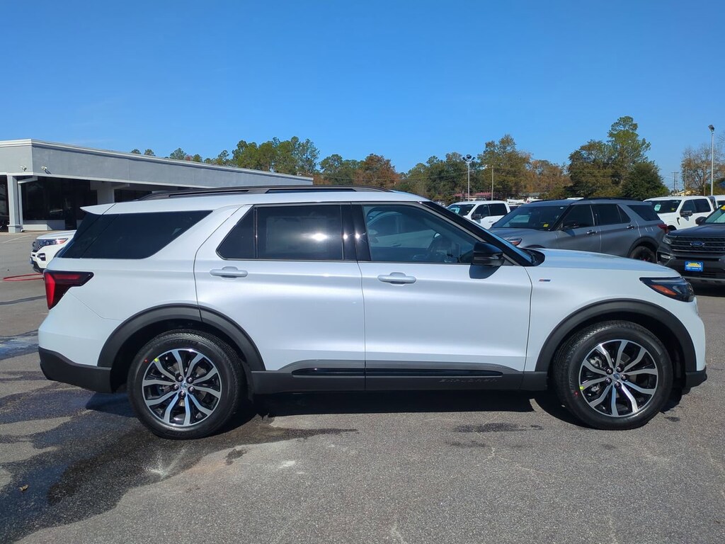 New 2026 Ford Explorer ST-Line SUV