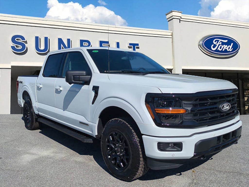 New 2025 Ford F-150 XLT Truck SuperCrew Cab