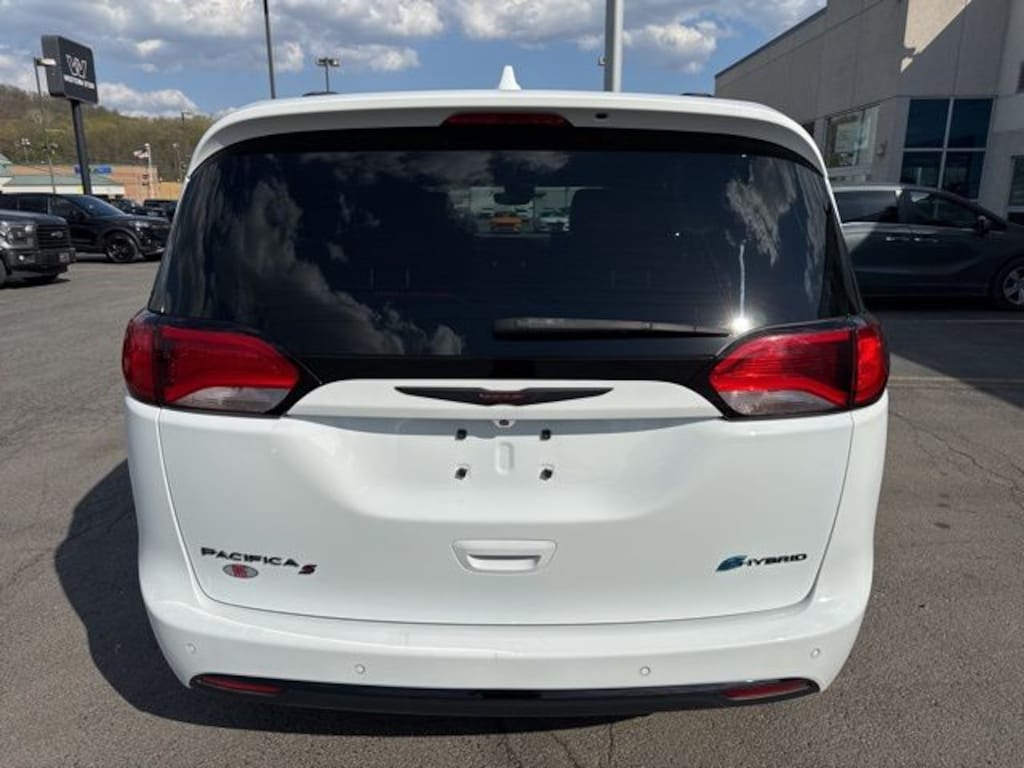 Used 2020 Chrysler Pacifica Hybrid Limited Van Passenger Van