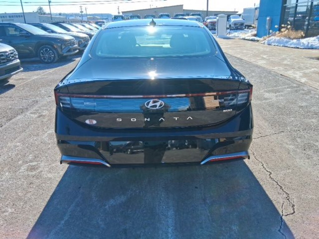 Certified 2025 Hyundai Sonata Hybrid SEL Sedan