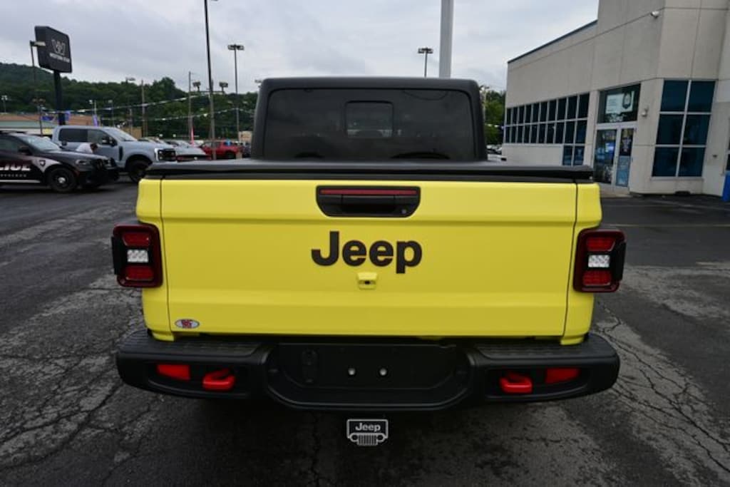 Used 2023 Jeep Gladiator Rubicon Truck Crew Cab
