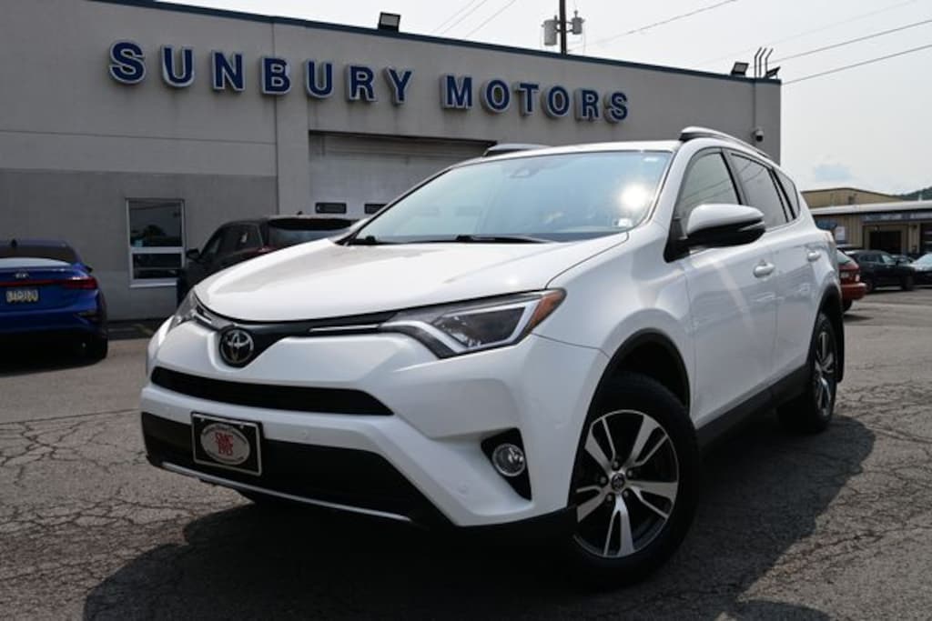 Used 2016 Toyota RAV4 XLE SUV