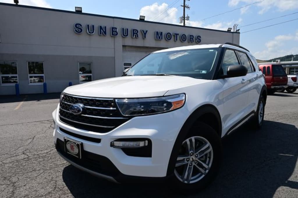 Used 2024 Ford Explorer XLT SUV