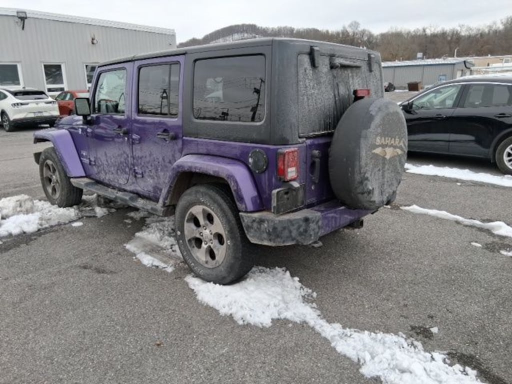 Used 2017 Jeep Wrangler Unlimited Sahara SUV
