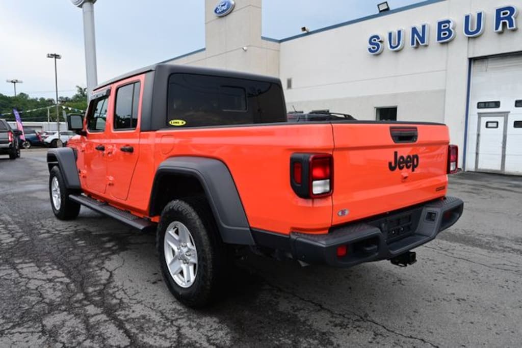 Used 2020 Jeep Gladiator Sport Truck Crew Cab