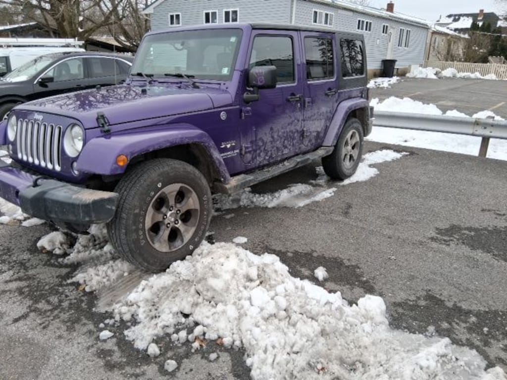 Used 2017 Jeep Wrangler Unlimited Sahara SUV