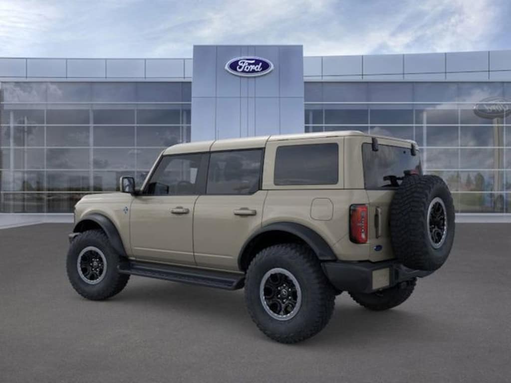 New 2025 Ford Bronco Outer Banks SUV